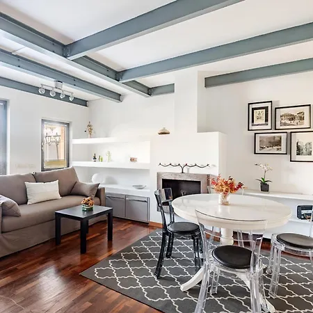 Two-level Ca Granda Apartment Milan
