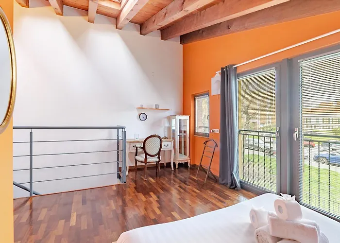 Two-level Ca Granda Apartment *